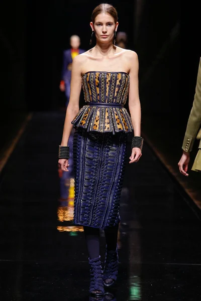 Look 32